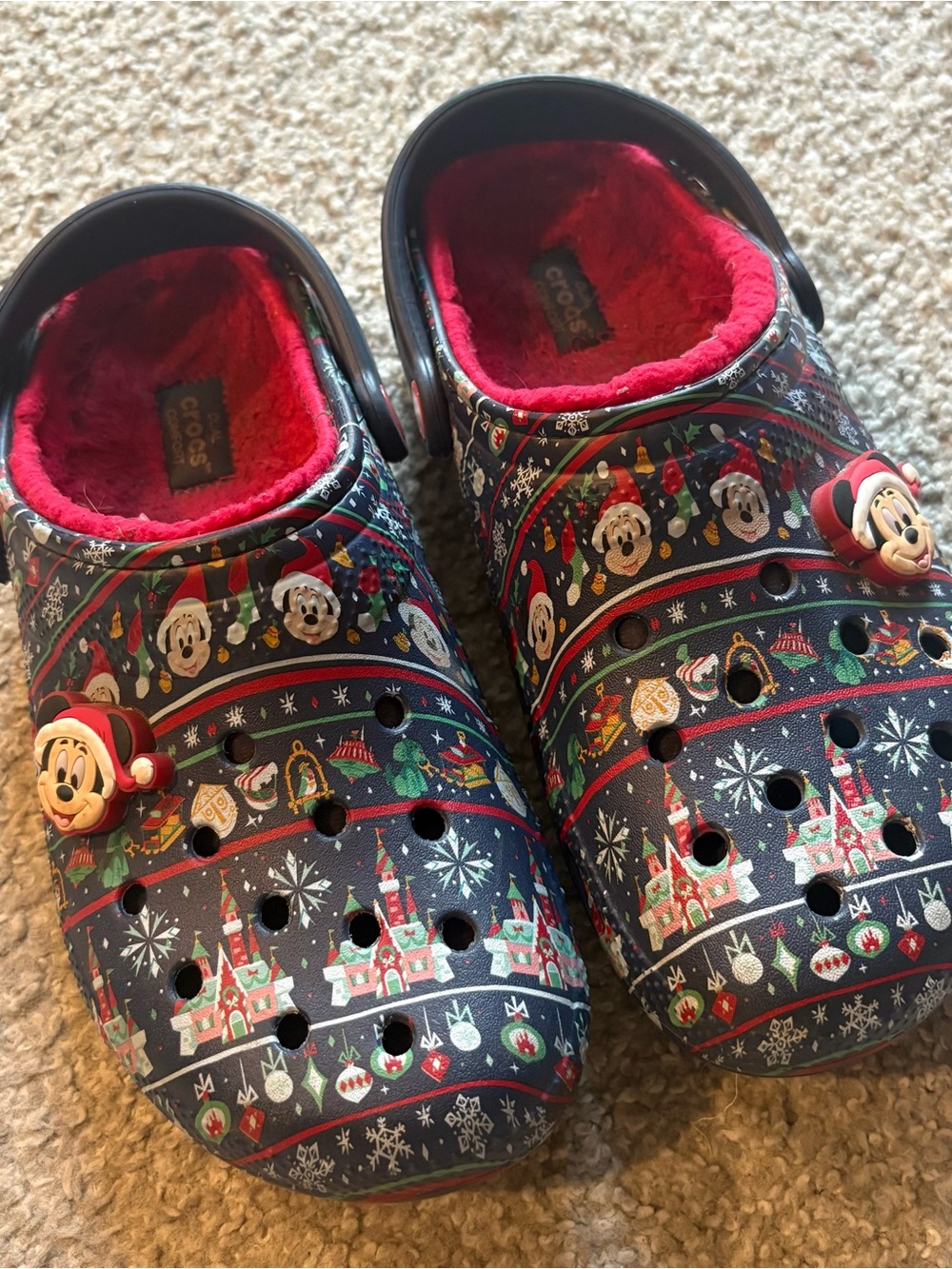 CROCS Holiday Mickey Print Clog with Red Lining Crocs 9 Women 7 Men Christmas